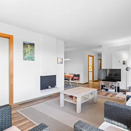 Saphir 104 Pres De La Telecabine A